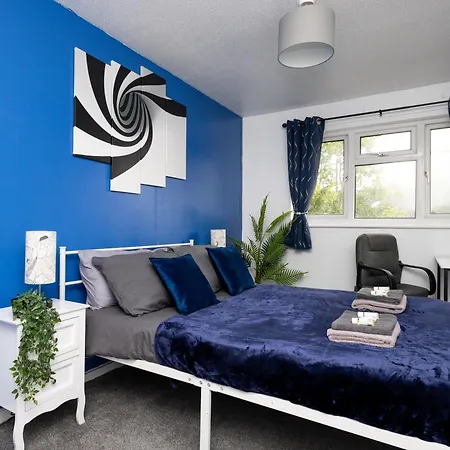 Alt-stay Leeds, M1 Junction 45 Skelton Lane - Parking - Wi-fi - Ideal For Contractors & Long * Leeds (West Yorkshire)