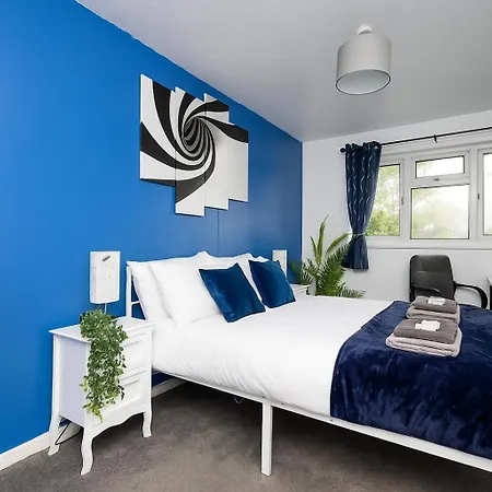 Alt-stay Leeds, M1 Junction 45 Skelton Lane - Parking - Wi-fi - Ideal For Contractors & Long Tatil Evi *
